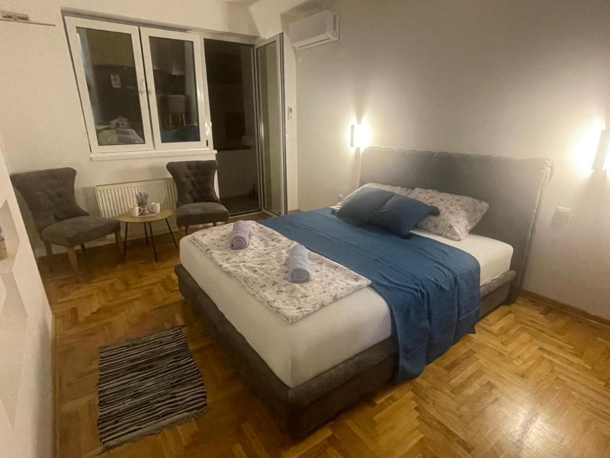 Appartamento Vmaks Apartman Valentina Vodnika Novi Sad Esterno foto