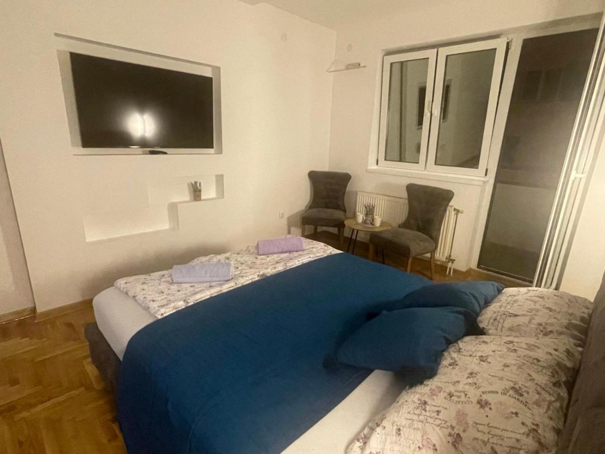 Appartamento Vmaks Apartman Valentina Vodnika Novi Sad Esterno foto